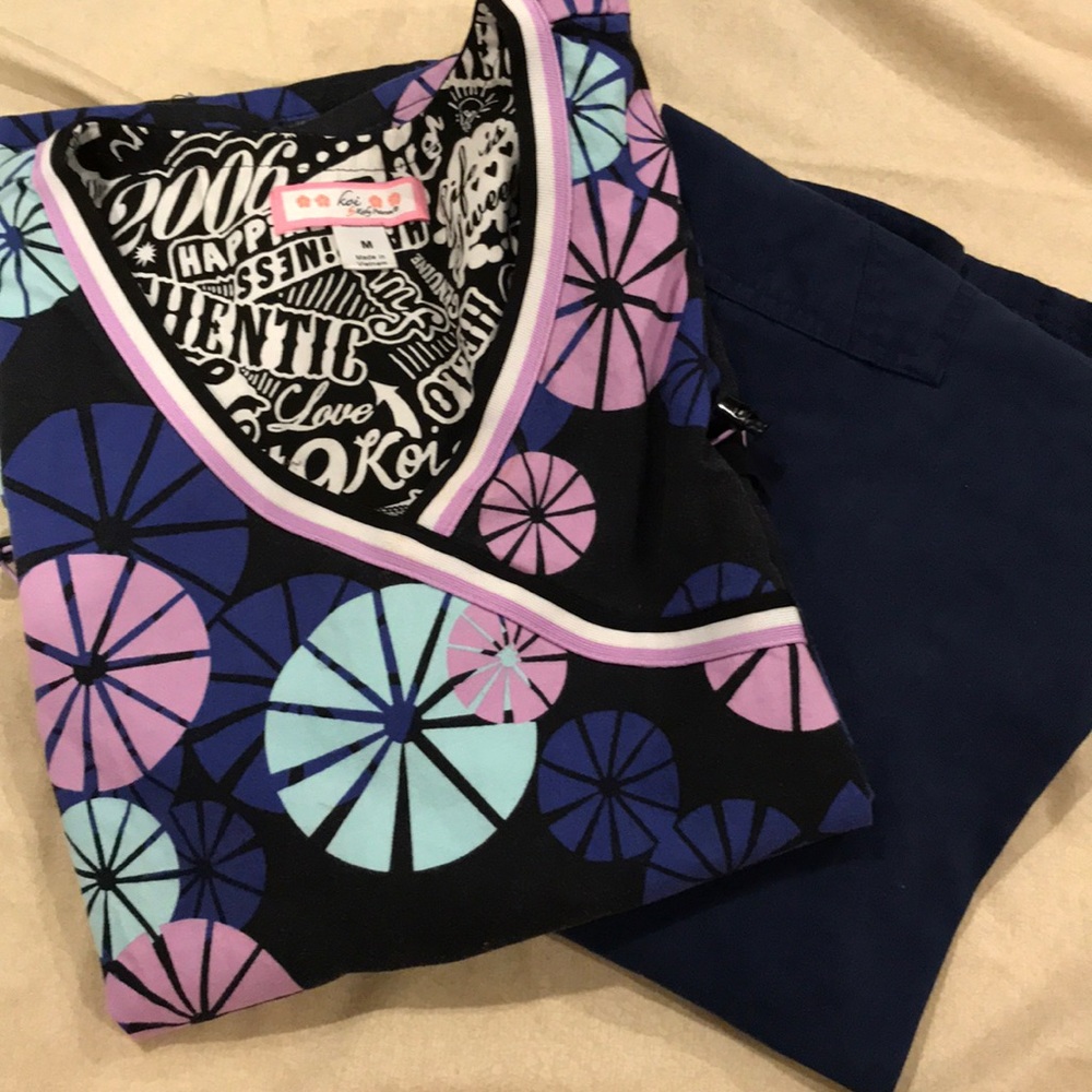 Scrubs pair